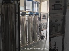 1 طن / ساعة RO كل شيء في واحد تخصيص SS304 PVC الزجاجية الجرة اثنين أو ثلاثة مرشحات